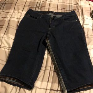 Curvy fit pedal pusher